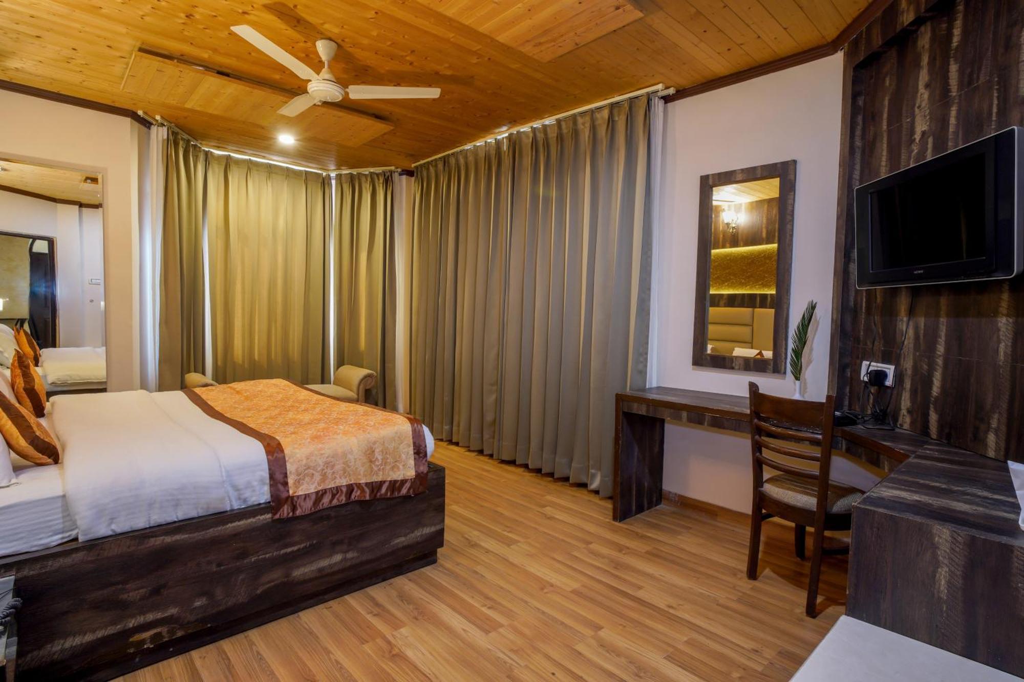 Vilasa Lall Ji Resort Dalhousie Zewnętrze zdjęcie