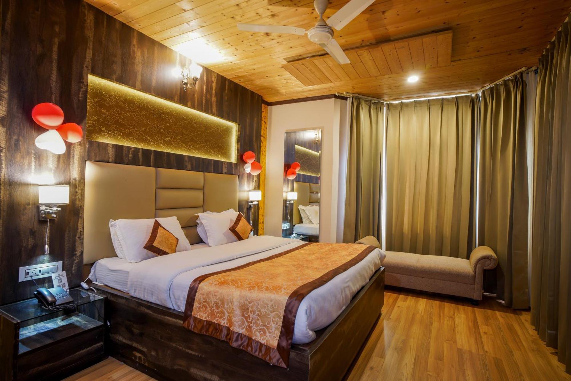 Vilasa Lall Ji Resort Dalhousie Zewnętrze zdjęcie