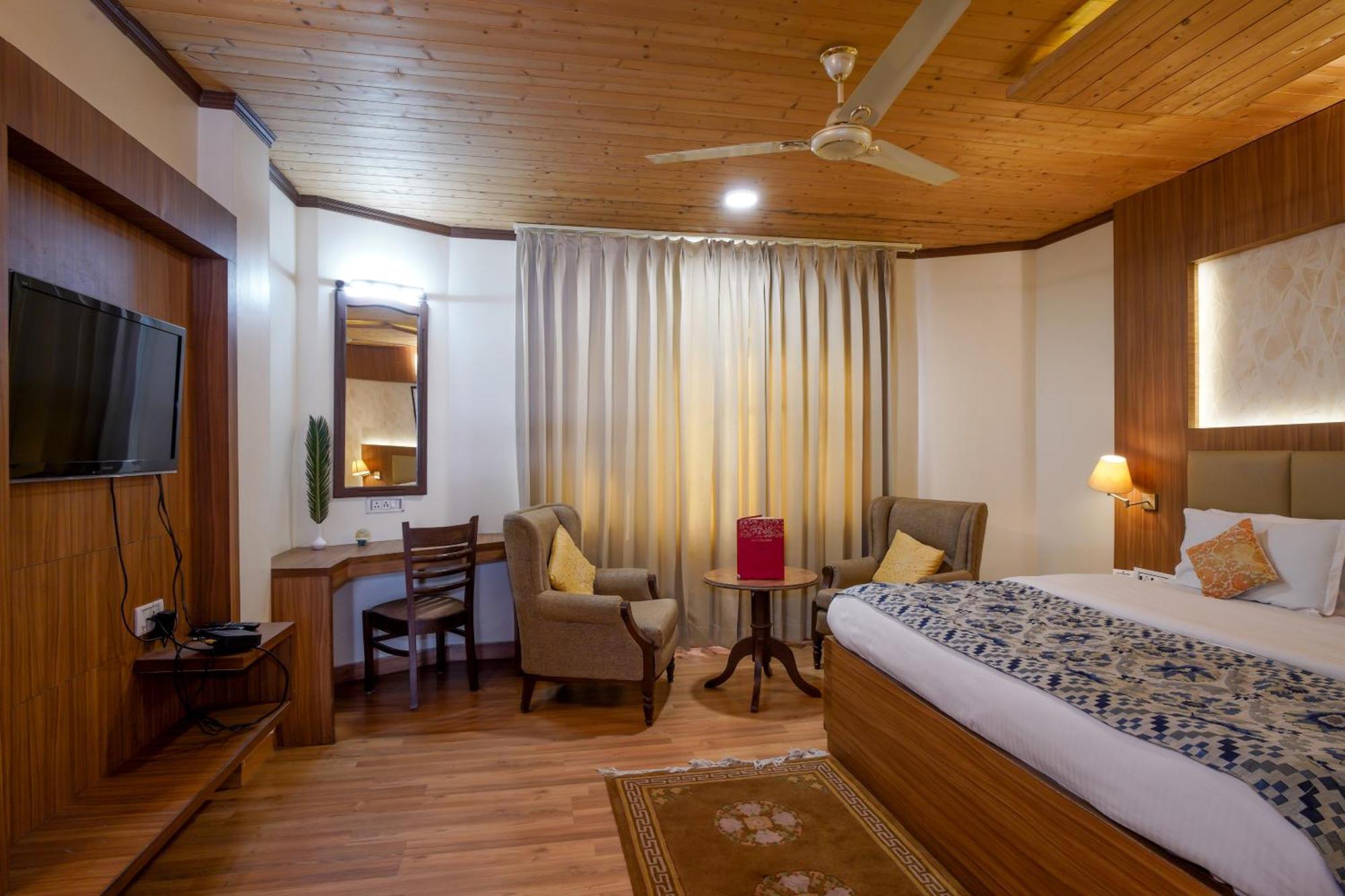 Vilasa Lall Ji Resort Dalhousie Zewnętrze zdjęcie