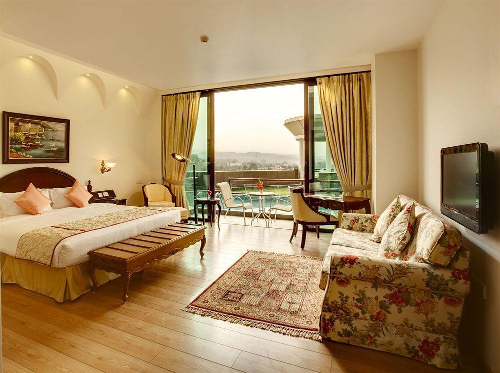 Vilasa Lall Ji Resort Dalhousie Zewnętrze zdjęcie